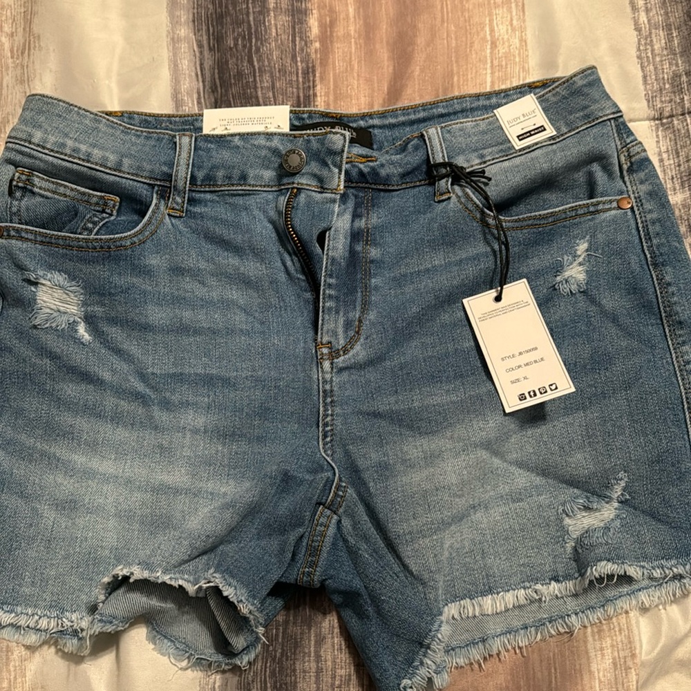 New with tags Judy Blue shorts size XL